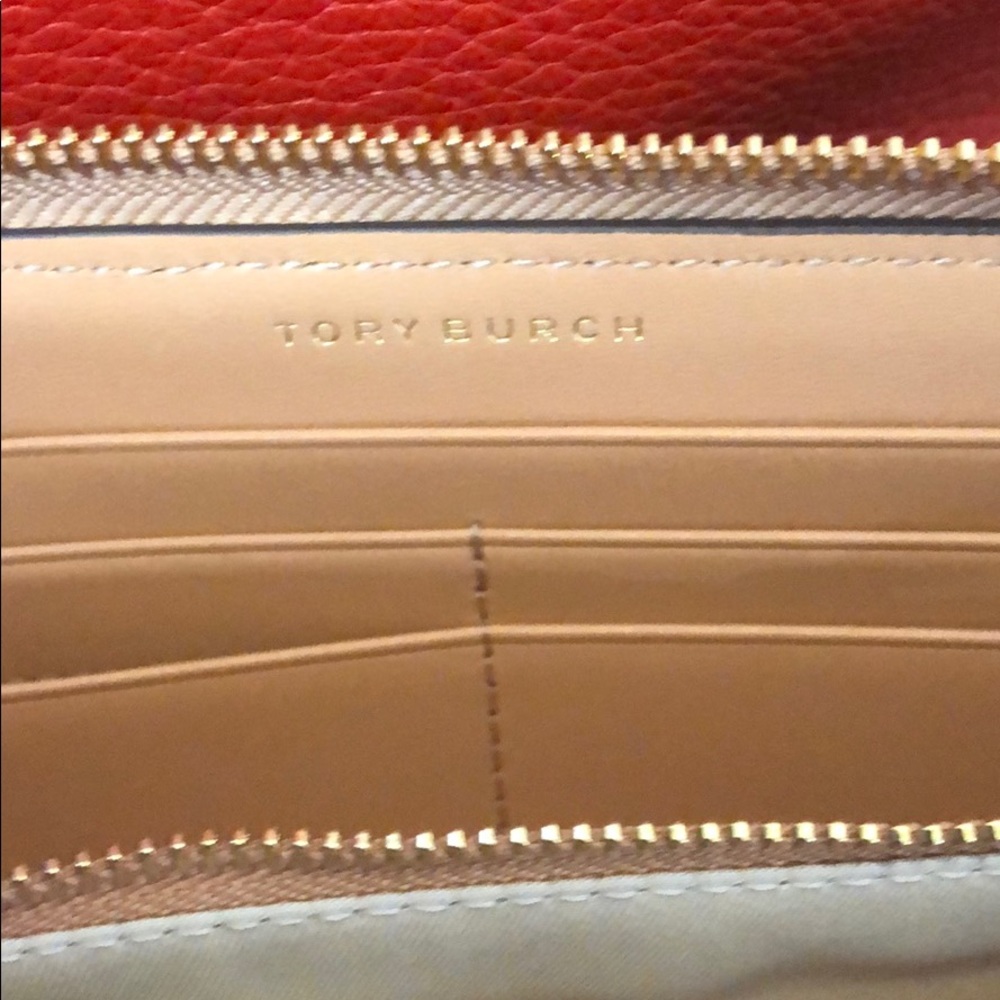 Tory Burch continental wallet balloon stripe NWT’s - Picture 5 of 7